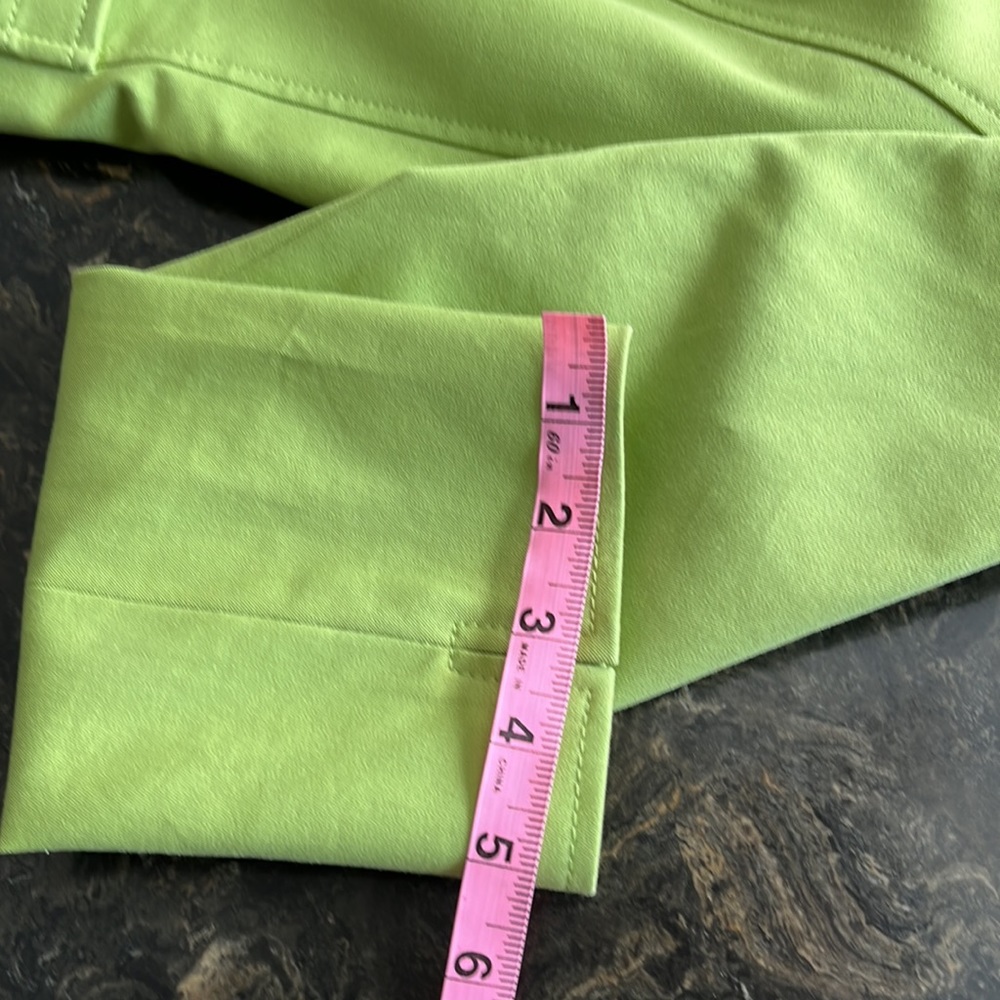 TaHARI ARTHURT S. LEVVINE petite 4P - Picture 12 of 12